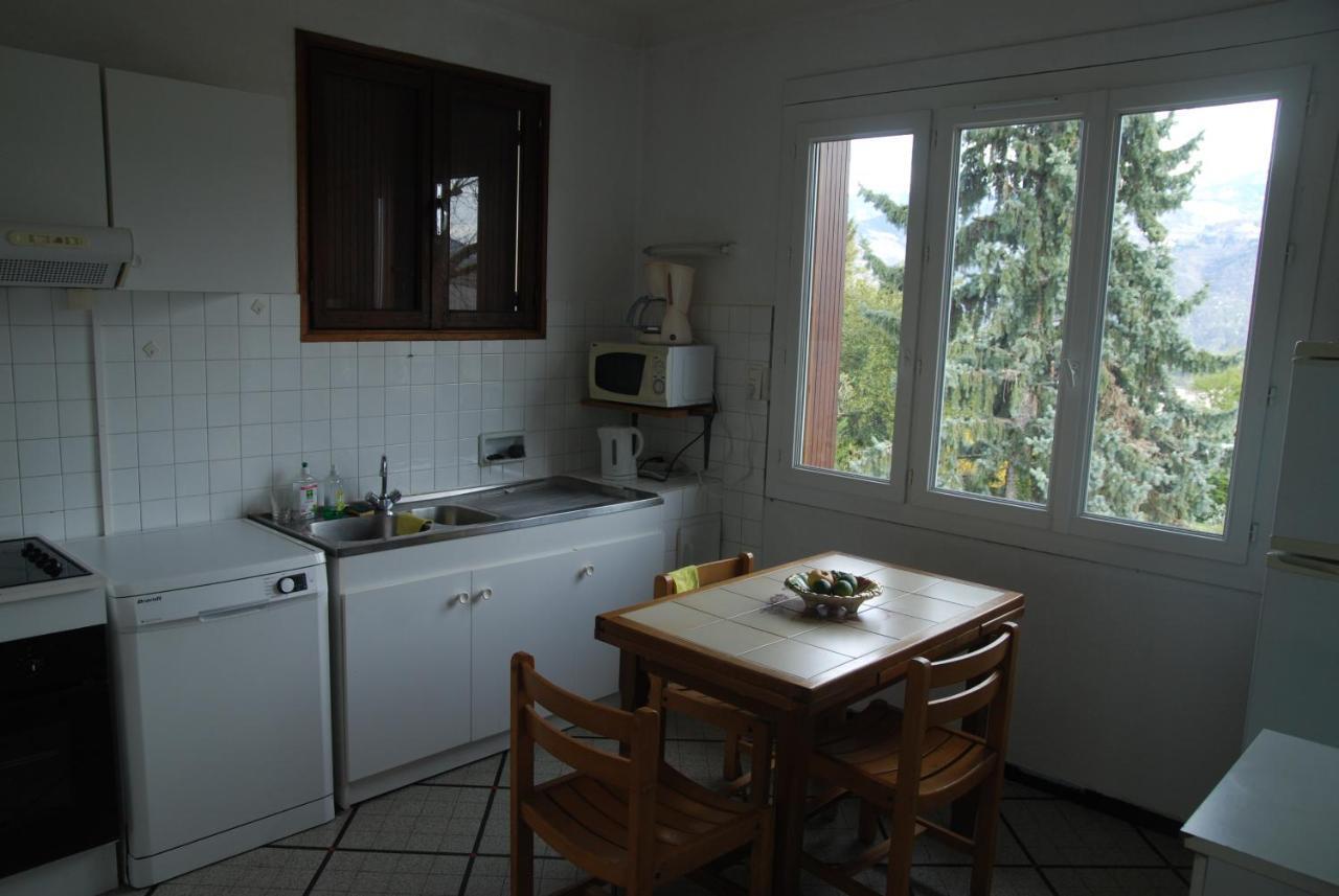 Spacious Home At The Heart Of Saint Ismier Экстерьер фото